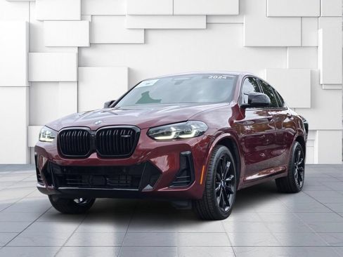 Used 2024 BMW X4 M40i AWD/4WD image 3