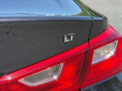 Used 2023 Chevrolet Malibu LT FWD image 15