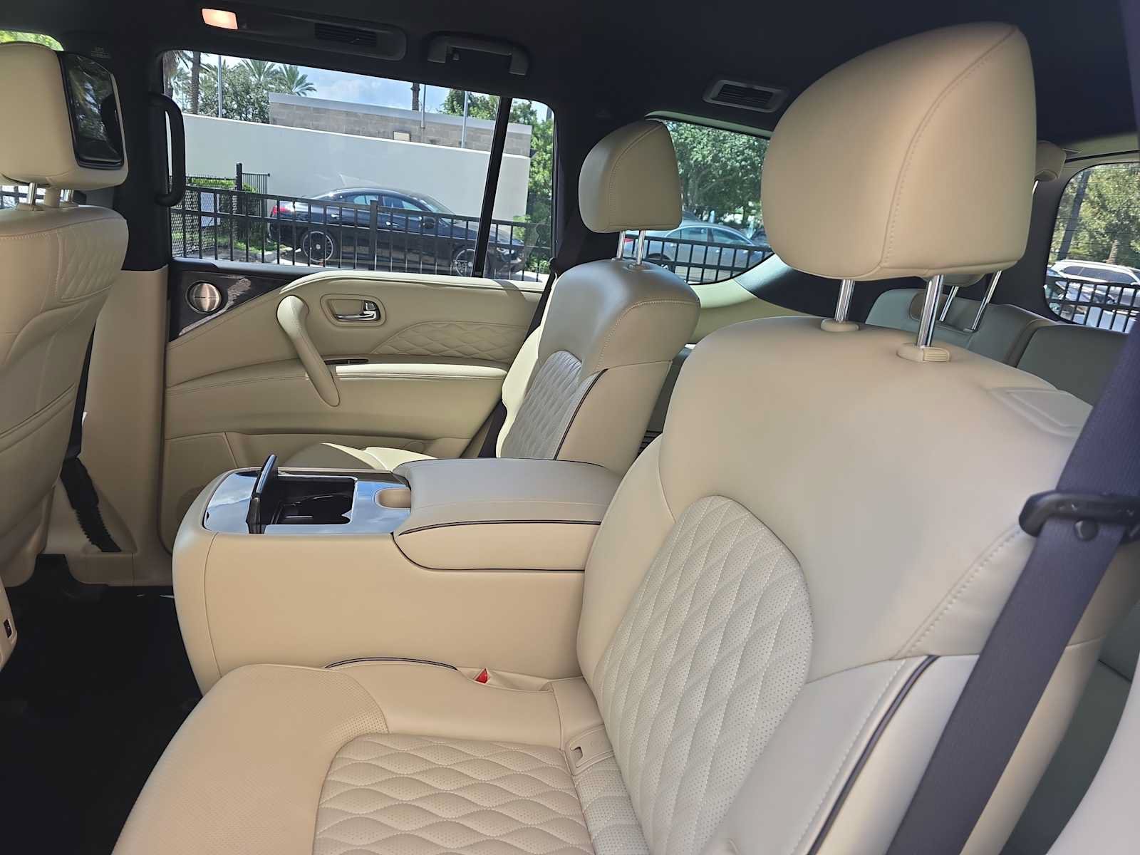 Used 2023 INFINITI QX80 Sensory w/ All-Season Package RWD image 13