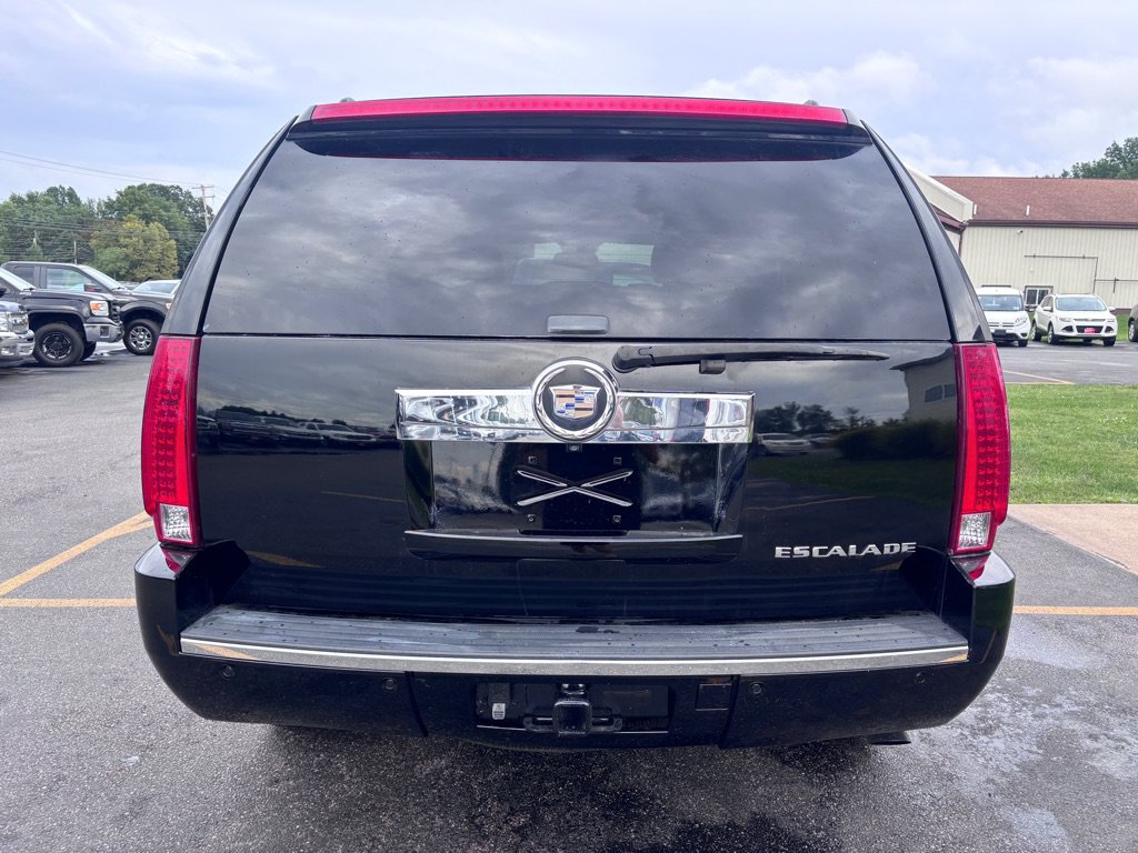 Used 2008 Cadillac Escalade AWD image 7