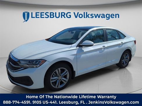 Used 2024 Volkswagen Jetta SE image 14