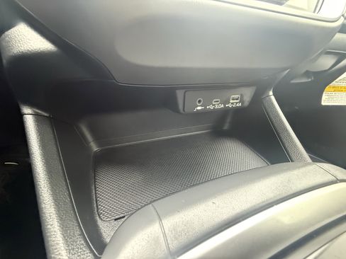 Used 2024 Subaru Crosstrek 2.0i Premium w/ Crosstrek Mirror Package image 29