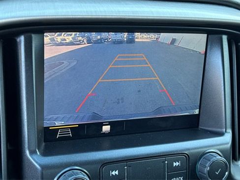 Used 2022 GMC Canyon Denali image 18