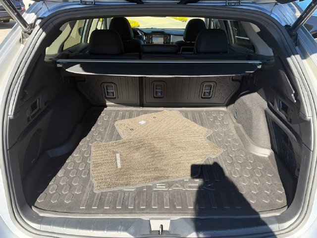 Used 2020 Subaru Outback Limited AWD/4WD image 33