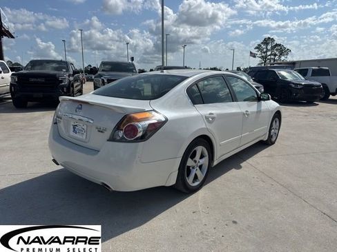 Used 2007 Nissan Altima 3.5 SE w/ Technology Pkg image 4