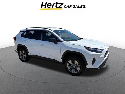 Used 2025 Toyota RAV4 LE AWD/4WD image 1