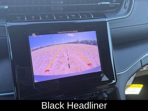 New 2025 Jeep Grand Cherokee Altitude image 13