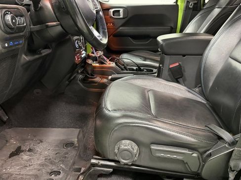 Used 2021 Jeep Wrangler Unlimited Rubicon 4xe w/ Dual Top Group image 10