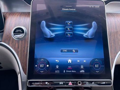 Used 2024 Mercedes-Benz GLC 300 4MATIC image 19