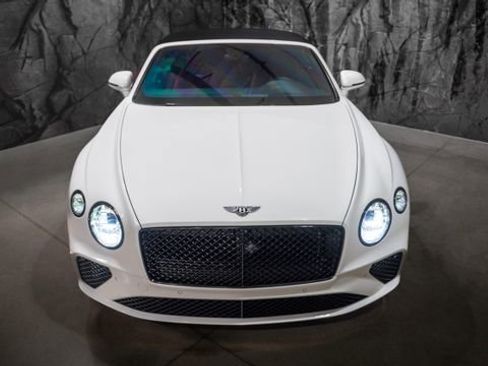 Used 2022 Bentley Continental GT image 14