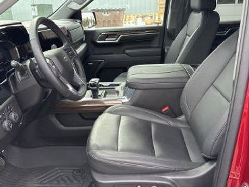 Used 2024 Chevrolet Silverado 1500 RST image 8