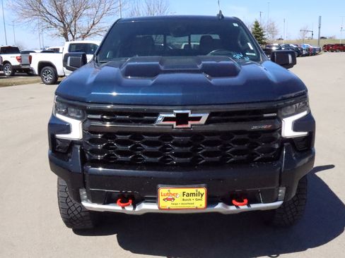 Certified 2023 Chevrolet Silverado 1500 ZR2 w/ Technology Package AWD/4WD image 2