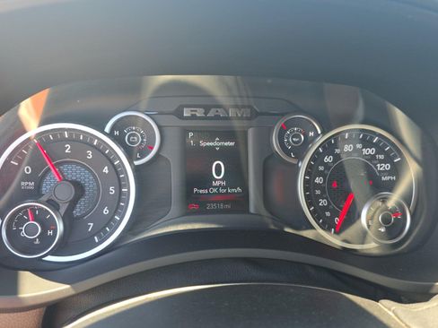Used 2025 RAM 2500 Big Horn AWD/4WD image 2