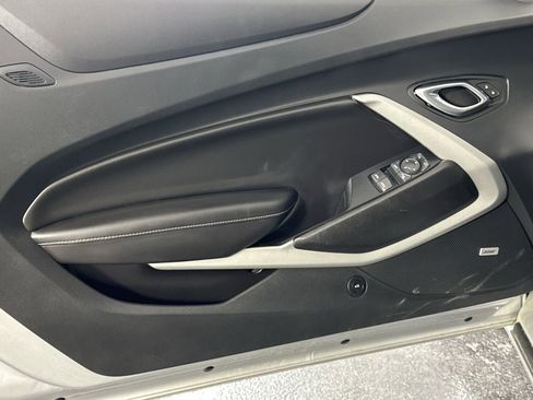Used 2018 Chevrolet Camaro LT image 31