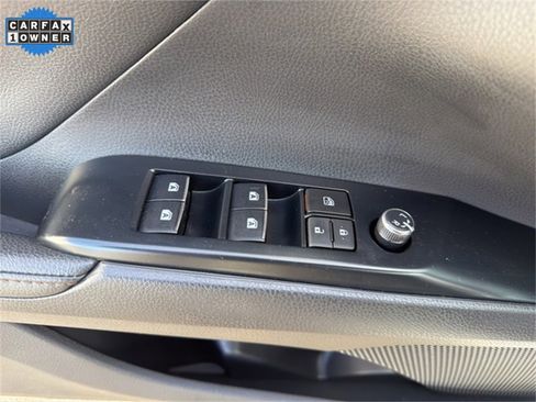 Used 2019 Toyota Camry XLE image 26