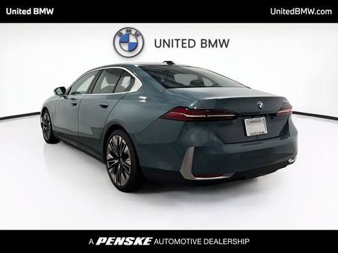 Certified 2026 BMW 530i RWD image 7