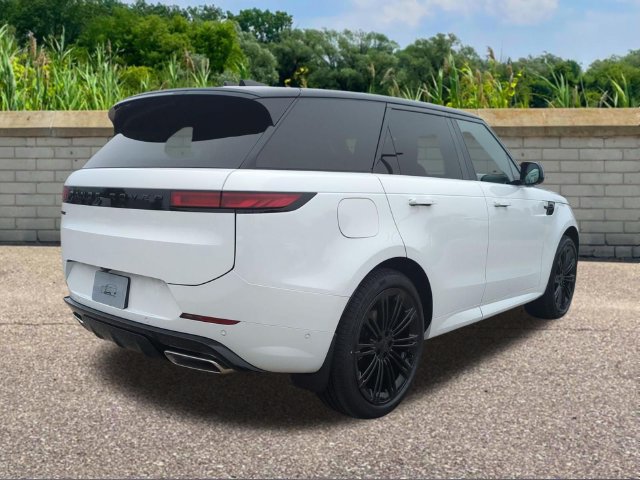 New 2027 Land Rover Range Rover Sport Dynamic SE AWD/4WD image 4