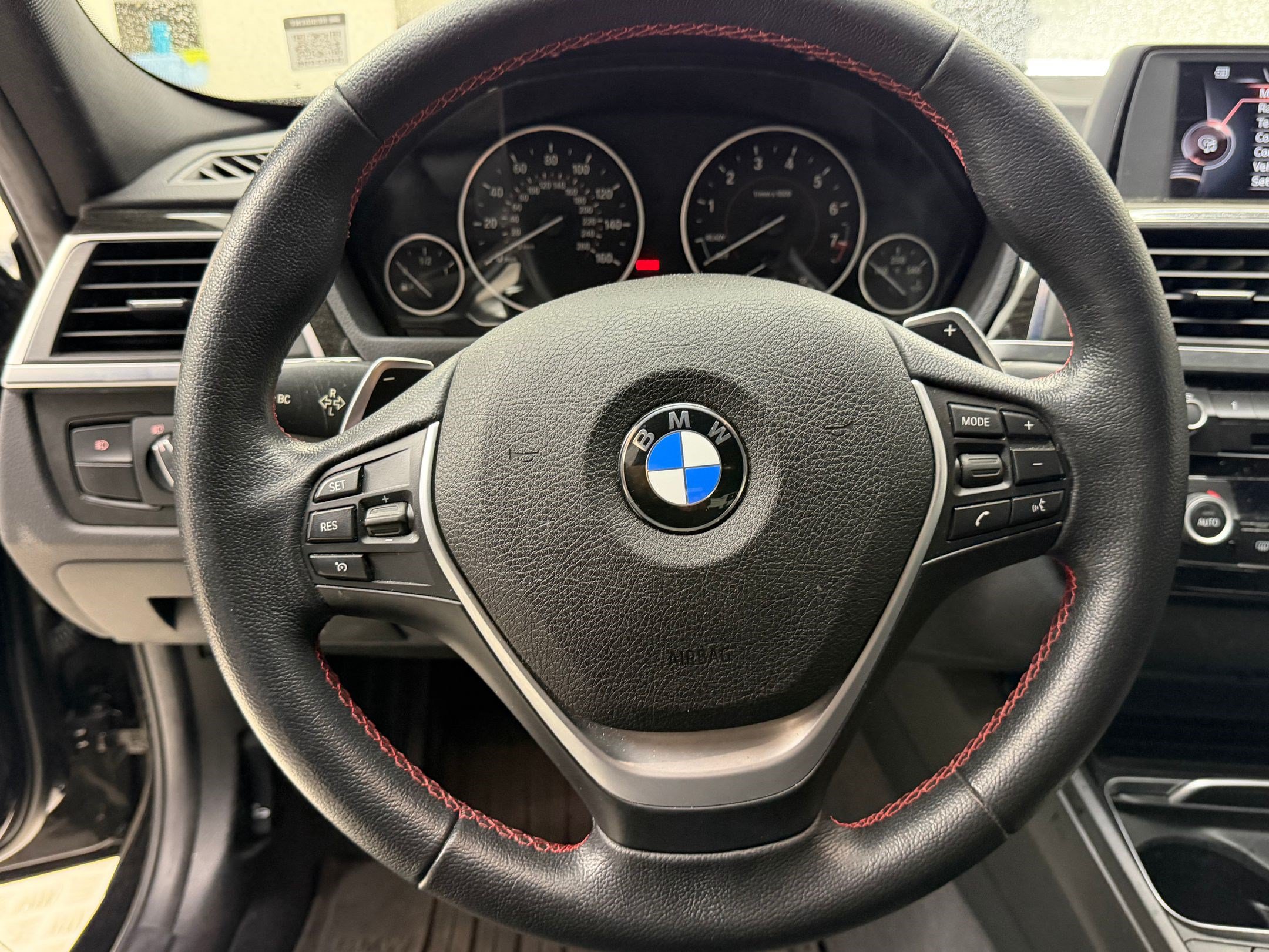 Used 2016 BMW 328i Sedan RWD image 11