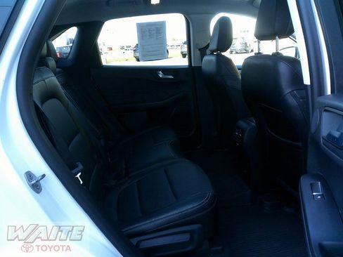 Used 2022 Ford Escape SEL w/ Technology Package image 28