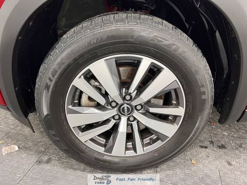 Used 2023 Nissan Pathfinder SL AWD/4WD image 20