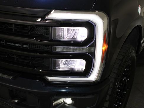 Used 2024 Ford F250 Lariat w/ Lariat Ultimate Package image 65