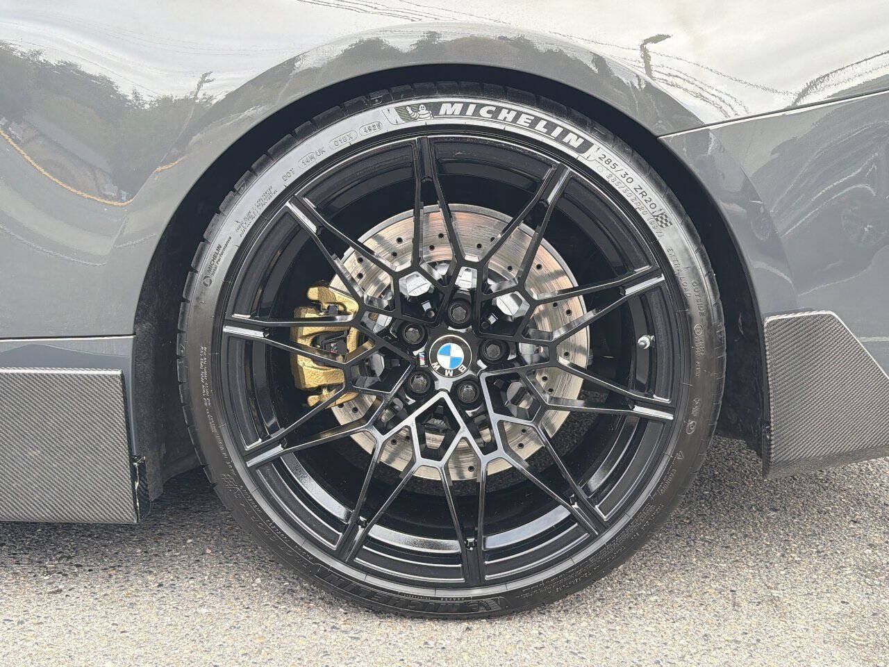 Used 2021 BMW M4 Competition w/ M Carbon Exterior Package RWD image 6