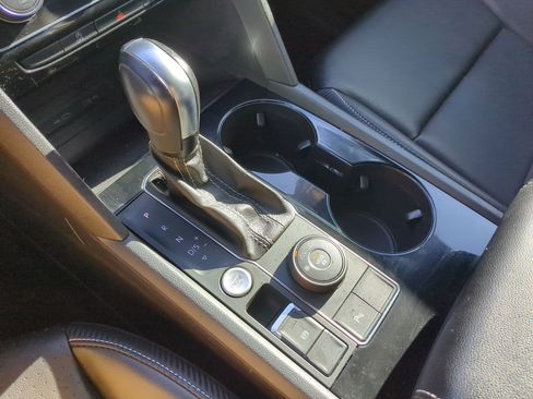 Used 2021 Volkswagen Atlas Cross Sport SEL image 26