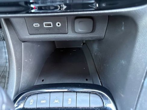 Used 2023 Buick Encore GX Preferred w/ Cold Weather Comfort Package AWD/4WD image 25