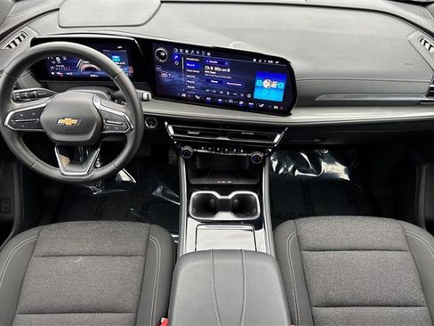 Used 2024 Chevrolet Traverse LT w/ LPO, Floor Liner Package image 15