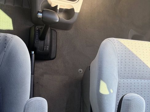 Used 2001 Volkswagen Eurovan FWD image 26