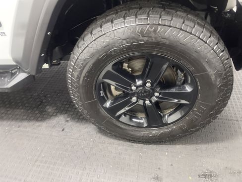 Used 2021 Jeep Wrangler Unlimited Sport image 29