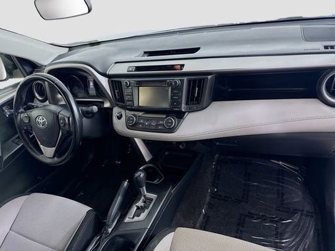 Used 2018 Toyota RAV4 XLE image 27