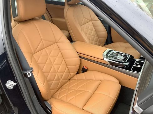 Certified 2023 BMW 740i image 34