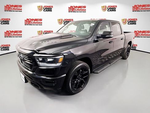 Used 2023 RAM 1500 Laramie AWD/4WD image 15