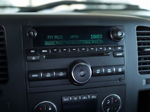 Used 2012 Chevrolet Silverado 2500 LT w/ Interior Plus Package image 13