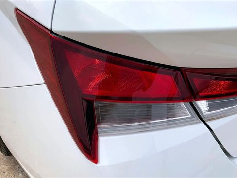 Used 2021 Hyundai Elantra SEL w/ Convenience Package FWD image 27