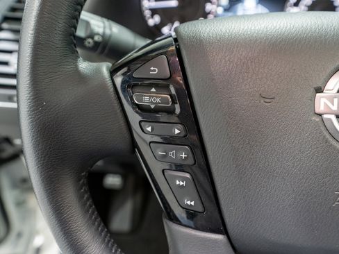 Used 2024 Nissan Armada SL w/ Captain's Chairs Package image 28