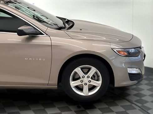 Used 2022 Chevrolet Malibu LT FWD image 5
