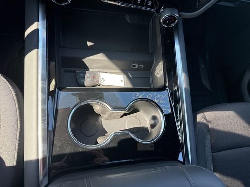 New 2026 Chevrolet Suburban LS image 26