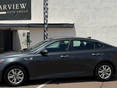 Used 2018 Kia Optima LX FWD image 2