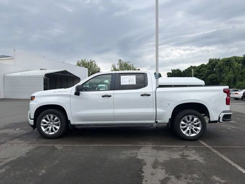 Used 2021 Chevrolet Silverado 1500 Custom RWD image 2