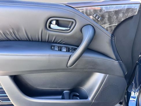 Used 2024 Nissan Armada Platinum w/ Captain's Chairs Package RWD image 34
