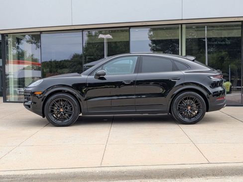 New 2026 Porsche Cayenne Coupe AWD/4WD image 2