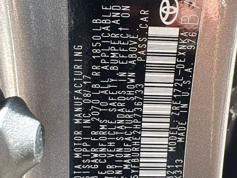 Used 2017 Toyota Corolla LE image 59