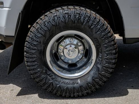 Used 2024 RAM 3500 Tradesman w/ Chrome Appearance Group AWD/4WD image 60