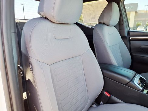 Certified 2022 Hyundai Santa Cruz SEL FWD image 12