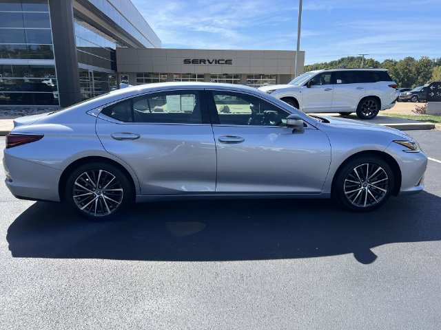 Certified 2025 Lexus ES 350 w/ Premium Package FWD image 2
