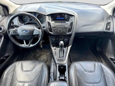 Used 2016 Ford Focus SE w/ Equipment Group 201A FWD image 15