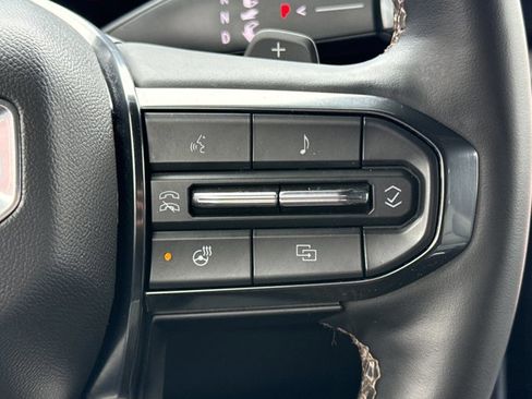 Used 2025 GMC Yukon XL AT4 w/ AT4 Premium Package image 25