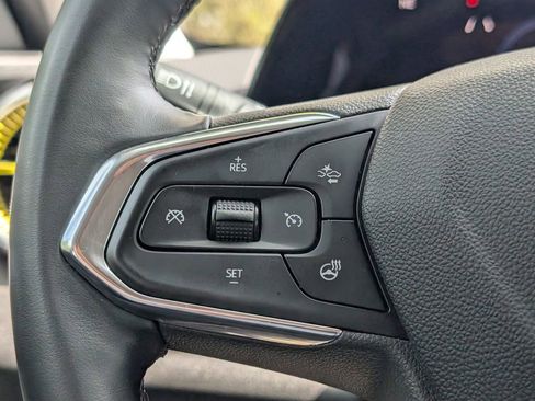 Used 2025 Chevrolet Trax ACTIV w/ Driver Confidence Package image 25